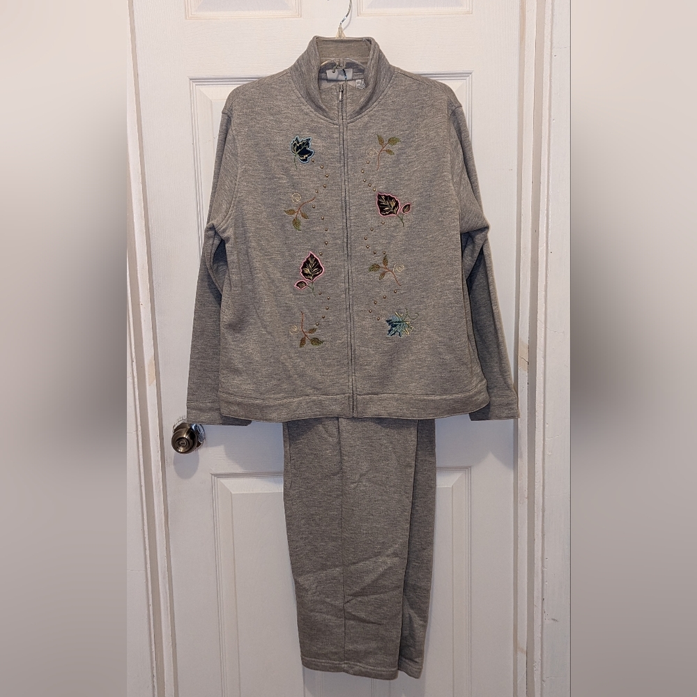 Basic Editions Sweatsuit Sz XL